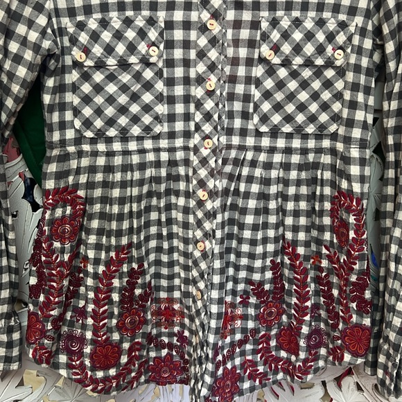 Johnny Was grey/white plaid with red floral bottom long sleeve button up shirt S - Picture 4 of 4
